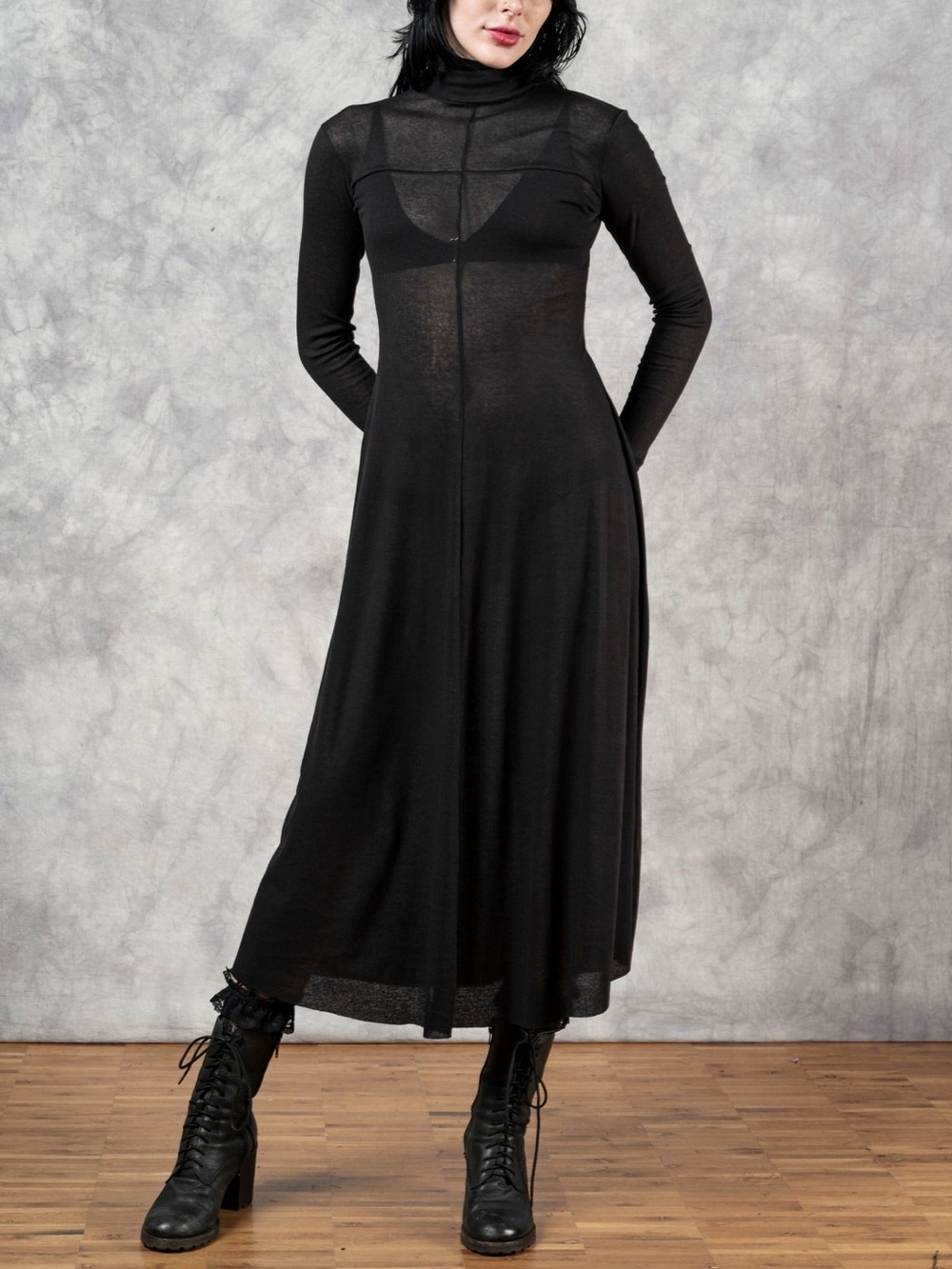 Nuit- Cross-Seam Maxi Dress Green Small